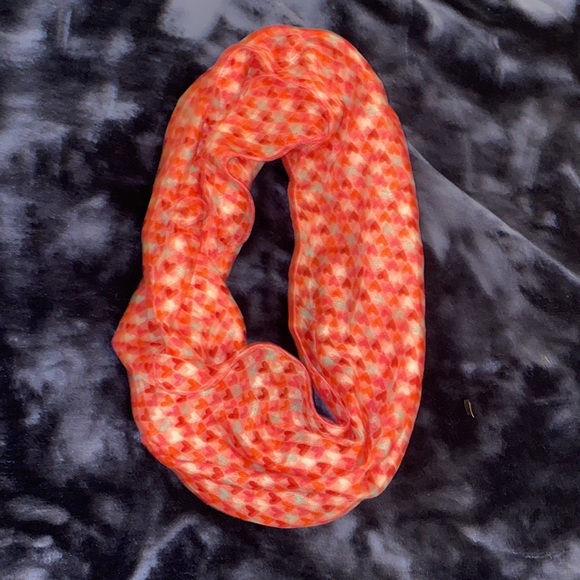 Valentine’s Day Infinity Scarf Red, Pink, White Grey Circular Scarf. NWOT EC OS - Picture 6 of 9
